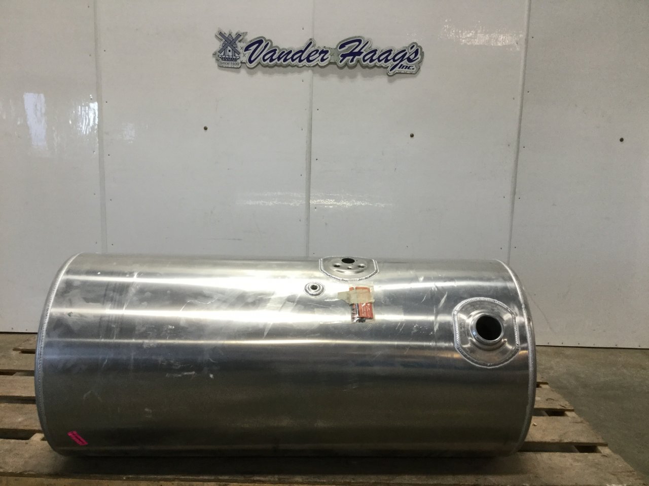 02-060011002 | Kenworth W900B Fuel Tank for Sale