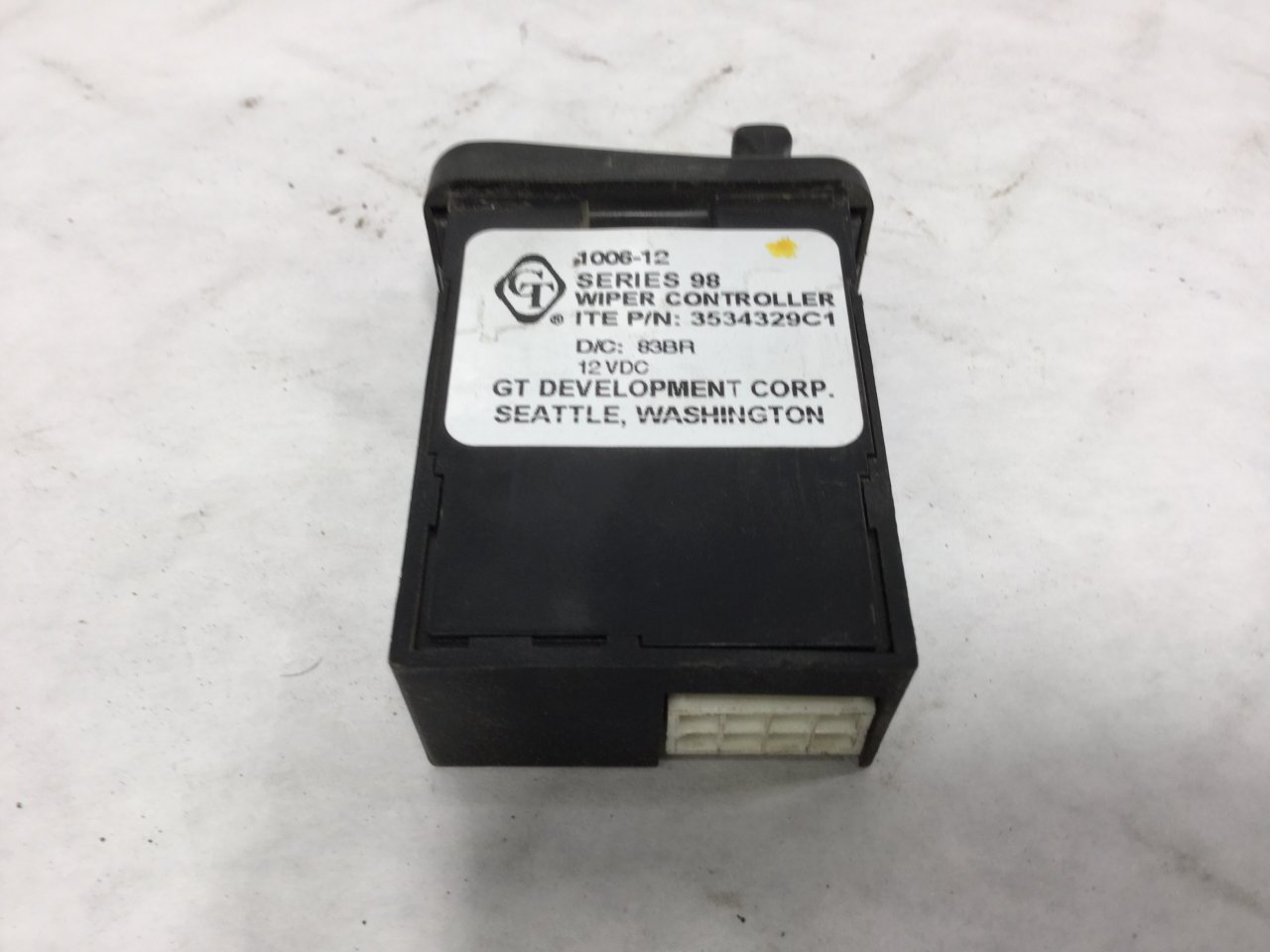 1006-12 | International 9200 Dash/Console Switch for Sale