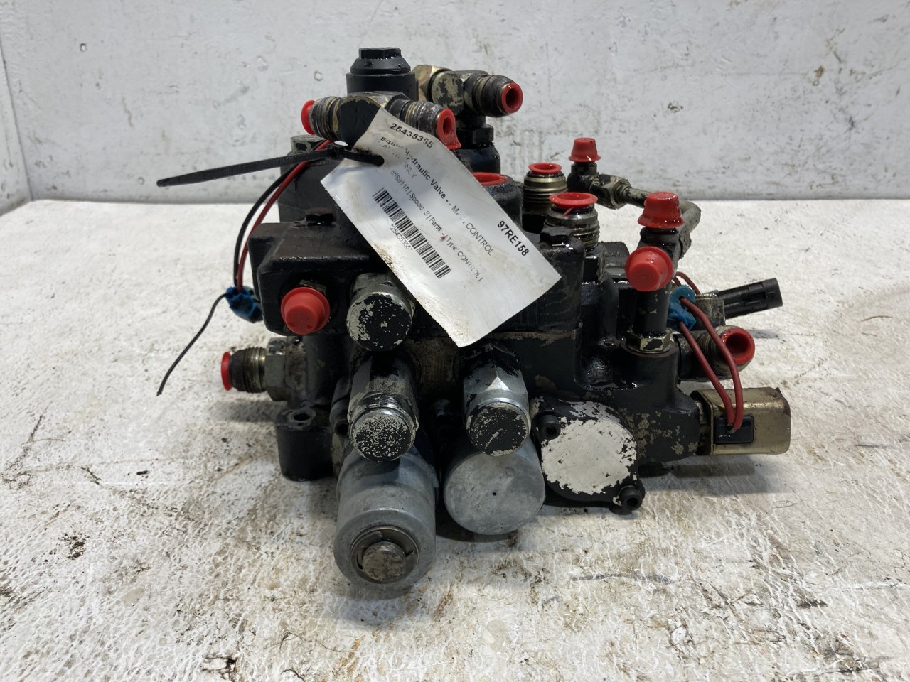 6589118 | Bobcat 763 Hydraulic Valve for Sale