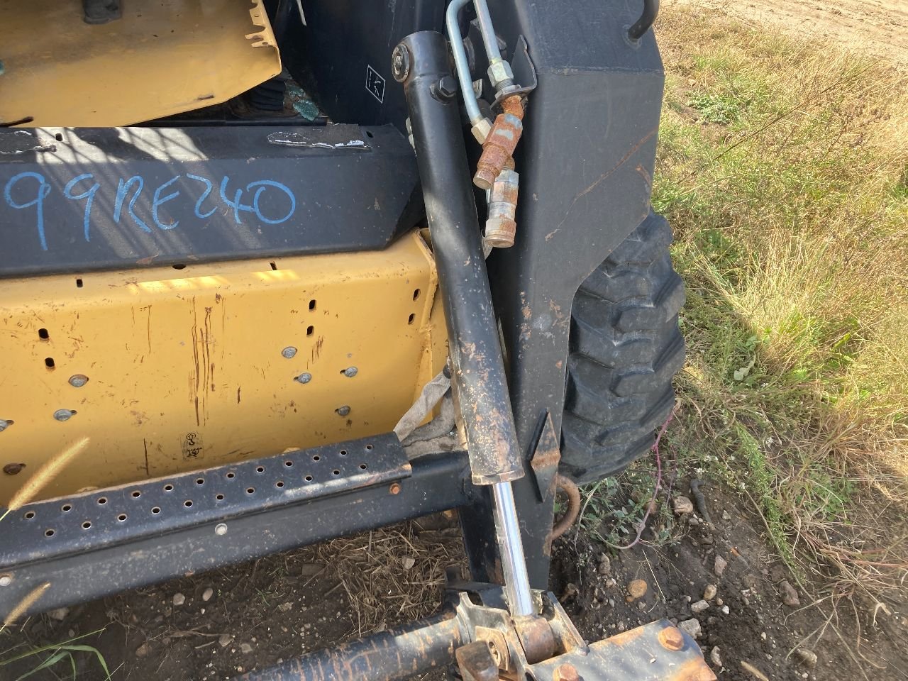 New Holland Lx565 Hydraulic Cylinder For Sale 6496