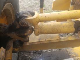 Champion 730A Left/Driver Hydraulic Cylinder - Used | P/N 41889