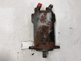 Case 1830 Left/Driver Hydraulic Motor - Used | P/N D60104