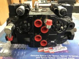 John Deere 333E Equip Hydrostatic Pump - Rebuilt | P/N AT441602