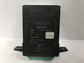 Volvo VNL Wiper Control Module - Used | P/N 20823951