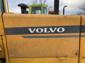 Volvo L90B Left/Driver Door Assembly - Used | P/N VOE11014094