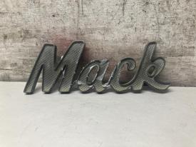 Mack RD600 Emblem - Used | P/N Na