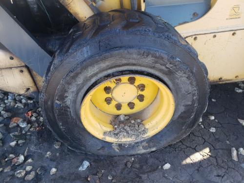 2004 Gehl SL7810 Right Tire And Rim