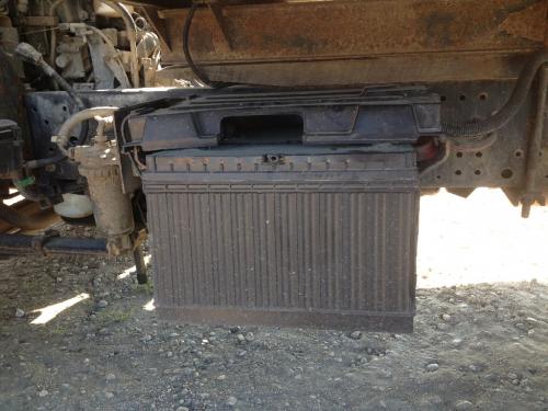 2001 Gmc W4500 Steel/Poly Battery Box | Length: 16.75 | Width: -
