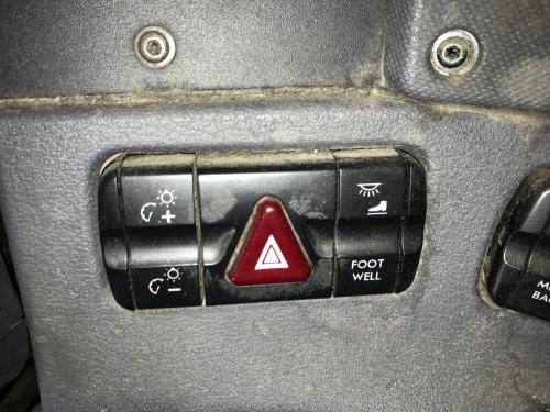 Freightliner CASCADIA Dash Panel: Switch Panel | P/N A06-60972-009