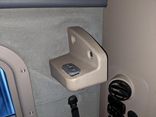 2014 Freightliner CASCADIA Upper Sleeper Bunk Rests And Latches