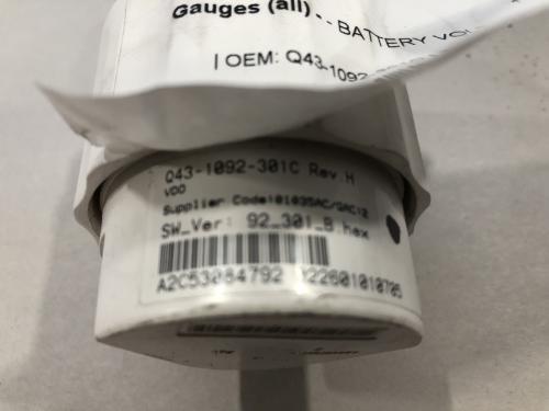 2011 Kenworth T660 Gauge | Voltage | Battery Volt Gauge | P/N Q43-1092-301C