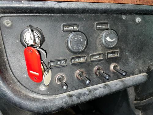 Peterbilt 385 Dash Panel: Ignition Panel