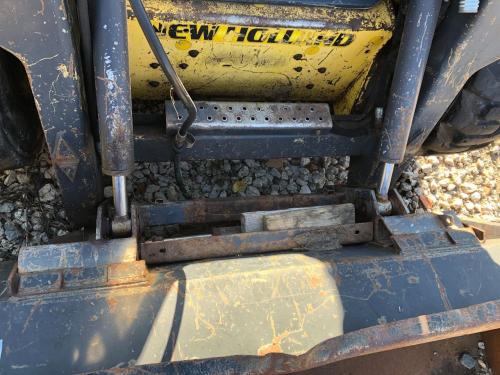 2007 New Holland L175 Quick Coupler: P/N 86633259