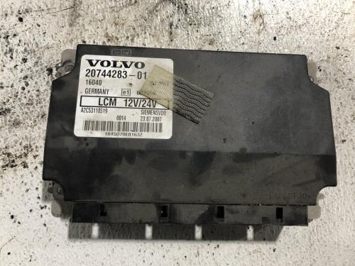 2008 Volvo VNL Light Control Module | P/N 20744283-01 | 4 Plugs