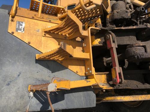 2004 Volvo A40D Left Step