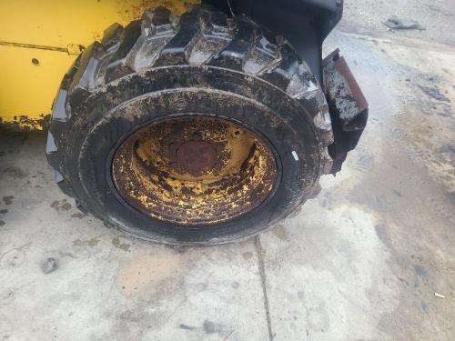 2000 New Holland LS150 Right Tire And Rim