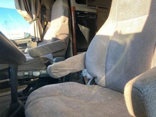2015 Freightliner CASCADIA Left Seat, Air Ride