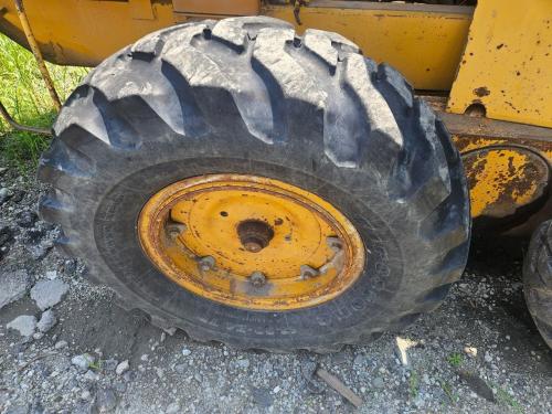 1972 Champion D560HD Right Tires