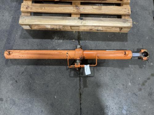 1983 John Deere 670A Right Hydraulic Cylinder: P/N AT43670