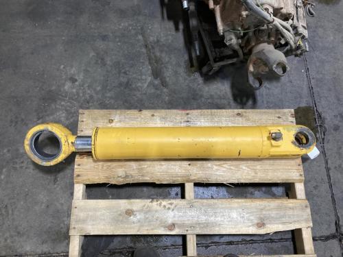2004 Volvo A40D Right Hydraulic Cylinder: P/N VOE17438834