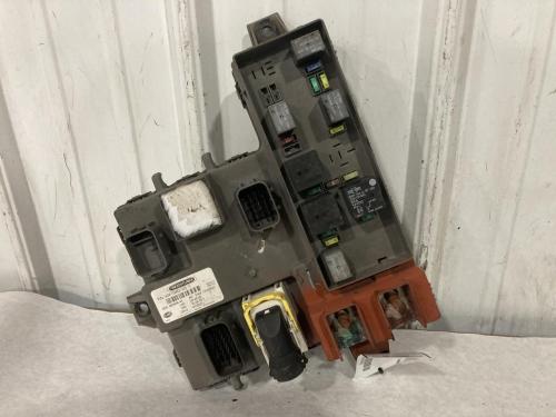 2017 Freightliner CASCADIA Electronic Chassis Control Modules | Fuse Box Cover Is Missing