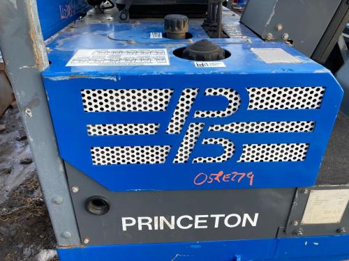 2003 Princeton PB50 Right Hood: P/N P40.651C