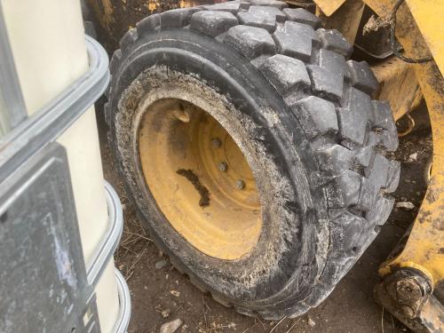 2019 Cat 262D3 Right Tire And Rim